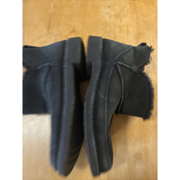 UGG Size 7 Melrose Ankle Booties Black Suede Sn 1103807 Shearling Lining - Picture 8 of 14